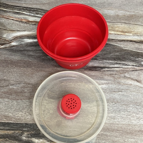 Pampered Chef Microwave Popcorn Maker - Picture 3 of 4